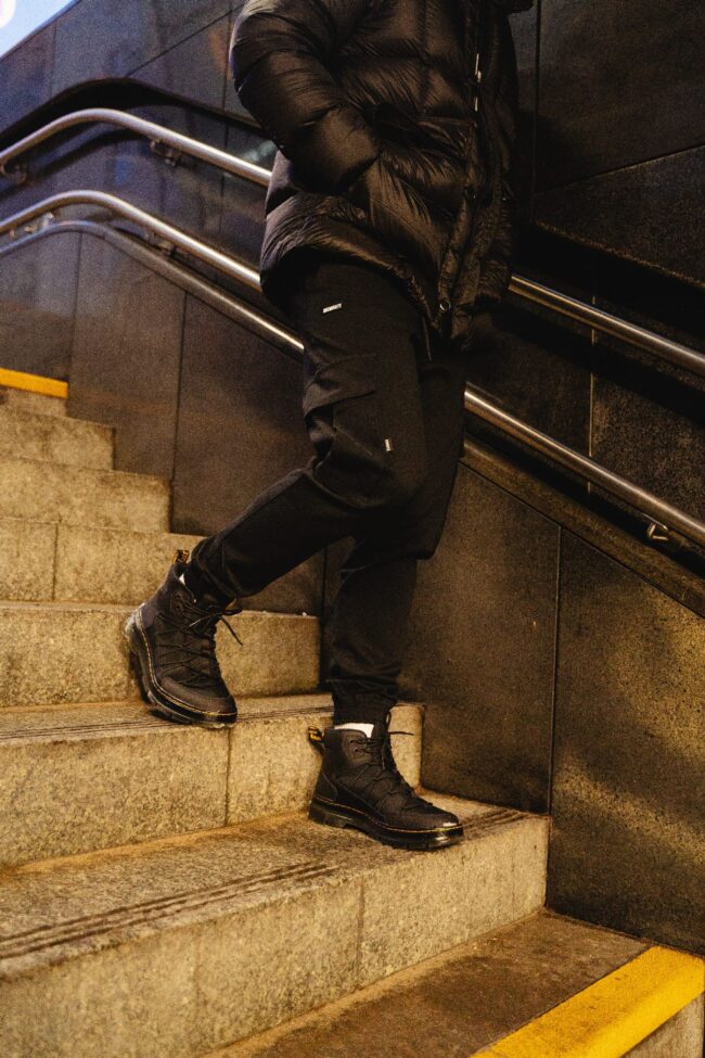 CREW - Jogger Hunter Cargo - Unisex - Czarne (M)