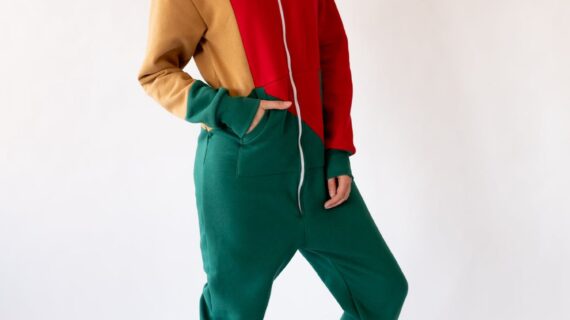 Sofa Killer tricolor onesie Guci